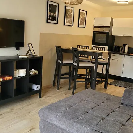 Sunrise Apartment *